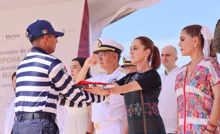 E. Salgado y Claudia Sheinbaum abanderan el Marinabús en Acapulco, Gro