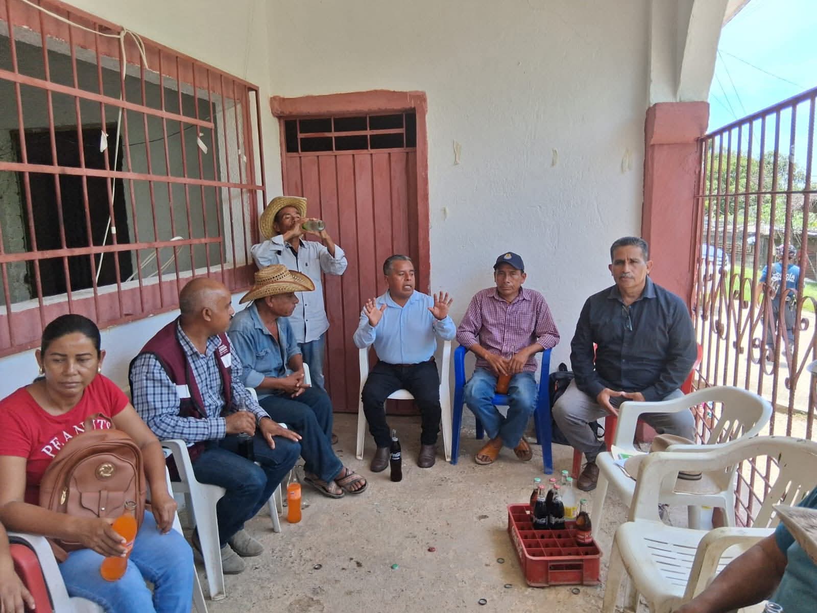 Sagadegro atiende a campesinos afectados por granizadas en Igualapa