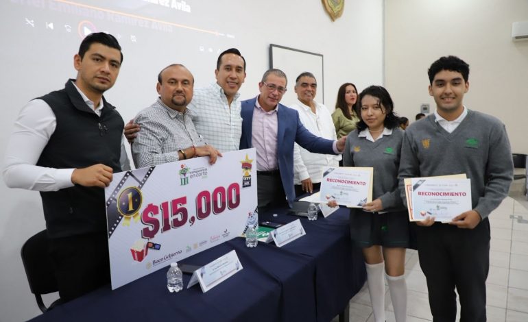 Gobierno Estatal premia a jóvenes en concurso “Transparencia en Corto 2025” en Chilpancingo