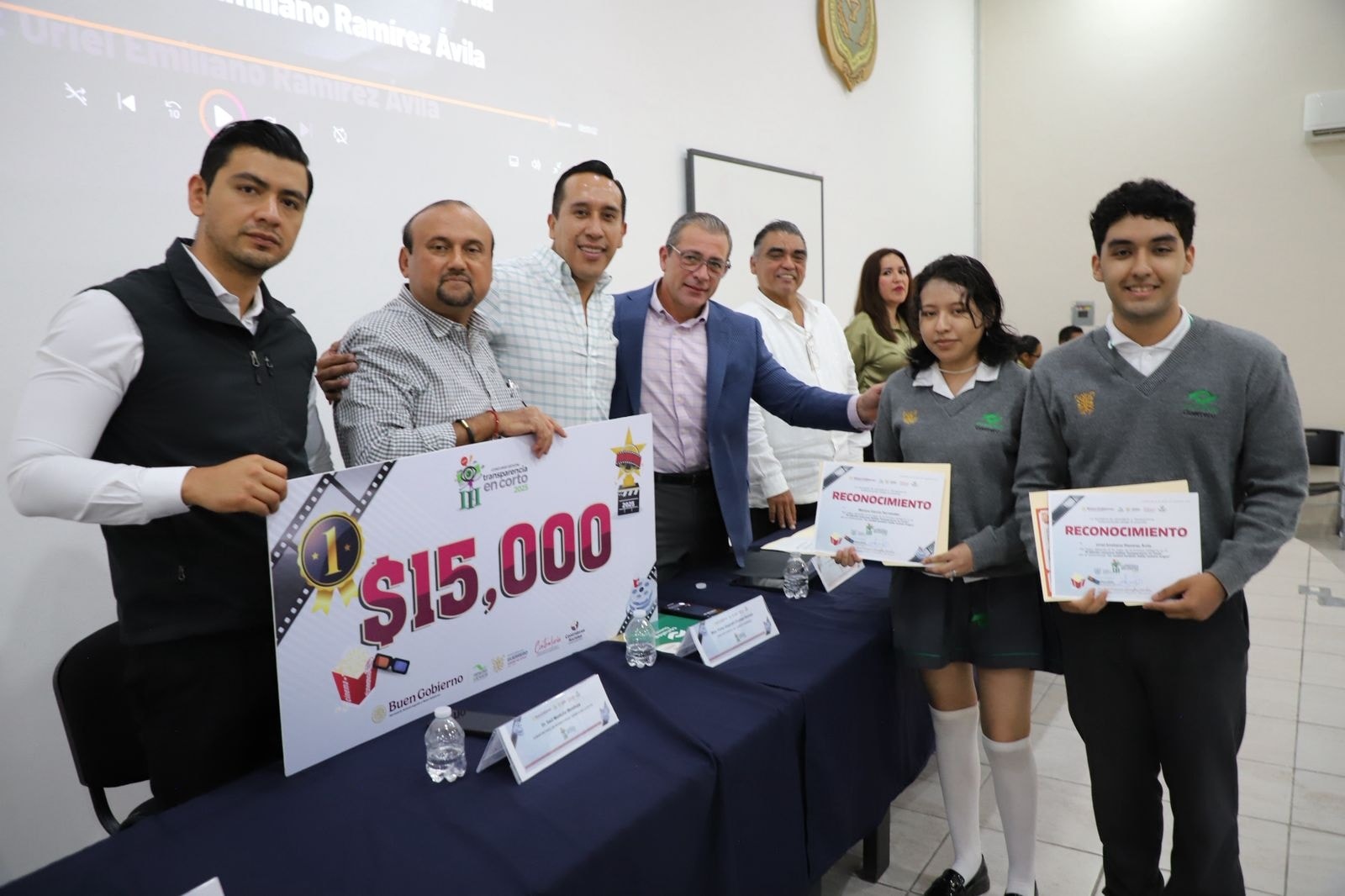 Gobierno Estatal premia a jóvenes en concurso “Transparencia en Corto 2025” en Chilpancingo