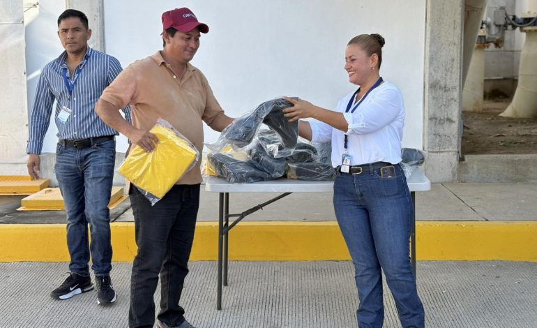 Entrega Capama equipo de seguridad a personal de plantas de tratamiento en Acapulco