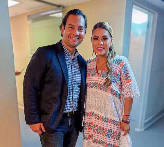 Raúl G. de la Cruz se encuentra con E. Salgado en el marco del cierre de gira de CS