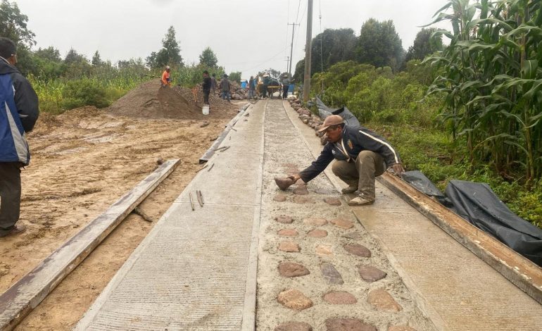 Avanza la construcción de caminos artesanales en Guerrero; beneficiarán a más de 8 mil habitantes