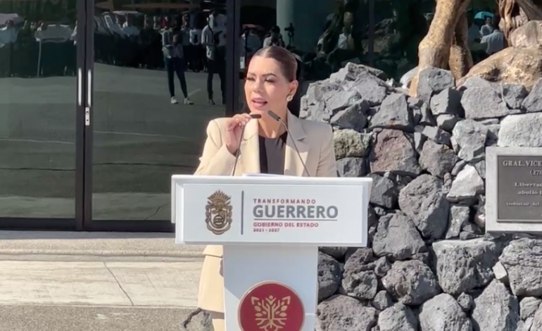 Evelyn Salgado preside homenaje por el 176° Aniversario de la Erección del Estado de Guerrero