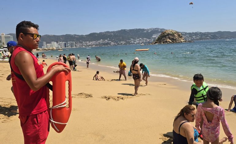 E. Salgado informa que Promotora de Playas Acapulco refuerza vigilancia en zonas de mayor afluencia