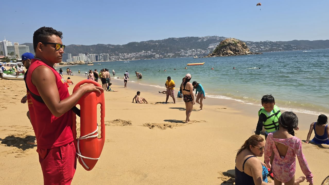 E. Salgado informa que Promotora de Playas Acapulco refuerza vigilancia en zonas de mayor afluencia