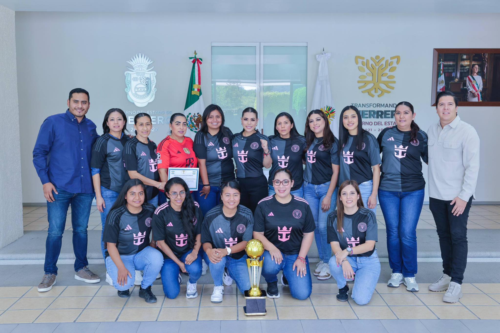 Evelyn Salgado Reconoce a las Campeonas de la Copa Niñ@s Felices 2025