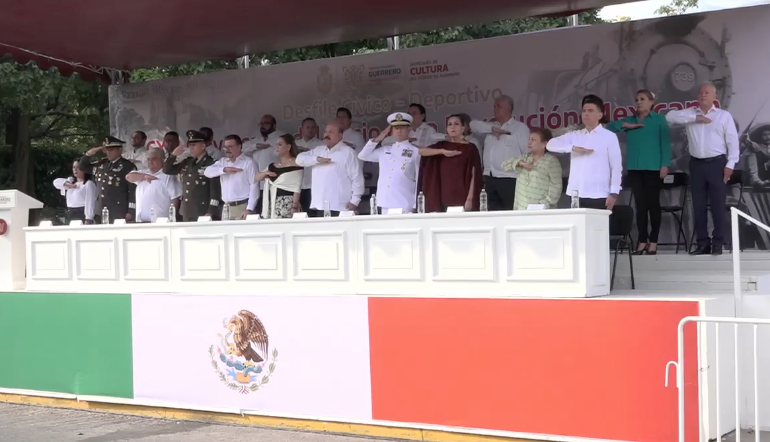 E. Salgado preside Desfile Cívico por el CXV Aniversario del Inicio de la Revolución Mexicana