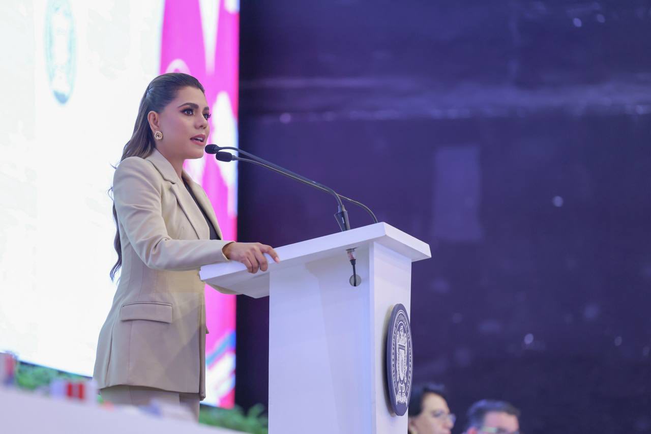 Evelyn Salgado destaca papel de la UAGro como motor de movilidad social en Guerrero