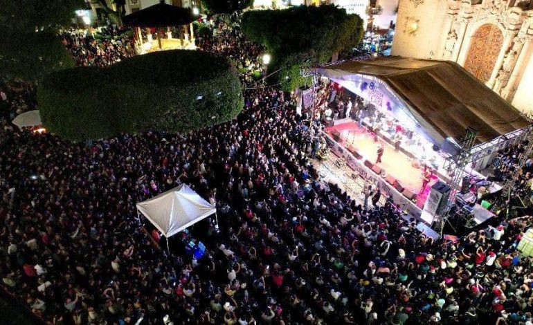 E. Salgado celebra cierra de la 88ª Feria Nacional de la Plata en Taxco
