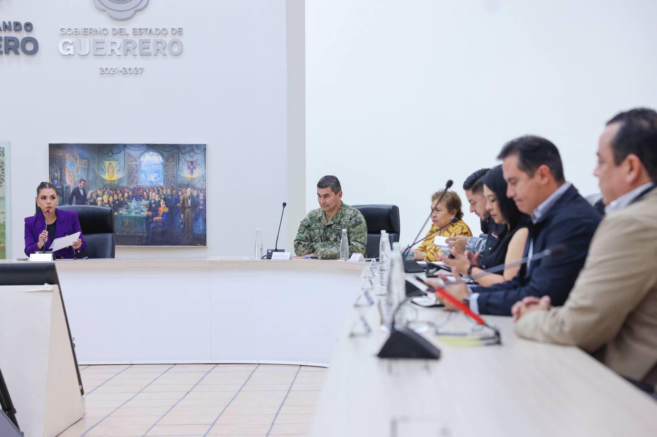 E. Salgado preside sesión de la Mesa de Coordinación en Chilpancingo