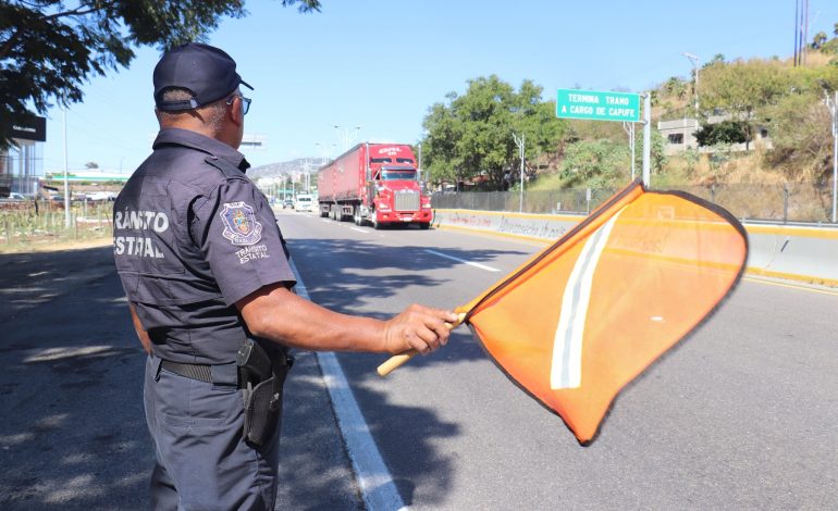 Refuerzan vigilancia carretera en Guerrero por temporada vacacional de invierno