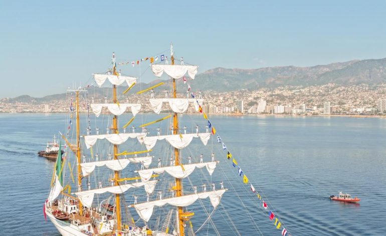 Regresa a Acapulco el Buque Escuela Cuauhtémoc, símbolo de honor y orgullo nacional