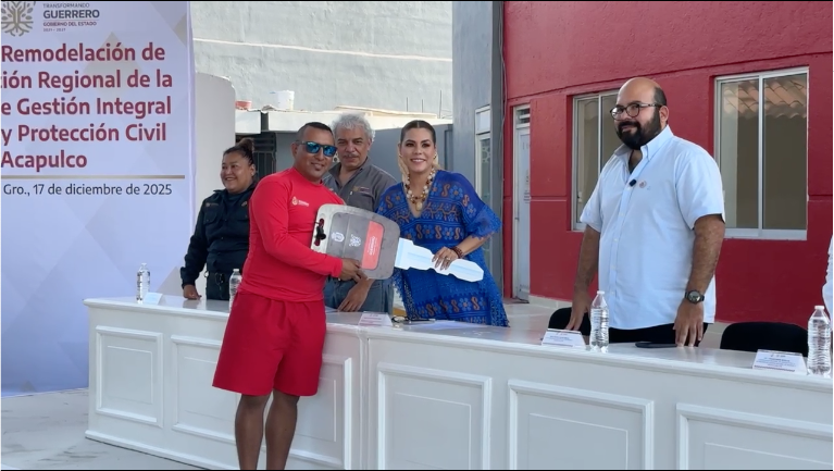 E. Salgado realiza entrega de remodelación de la Coordinación Regional de SGIRPCGRO en Acapulco