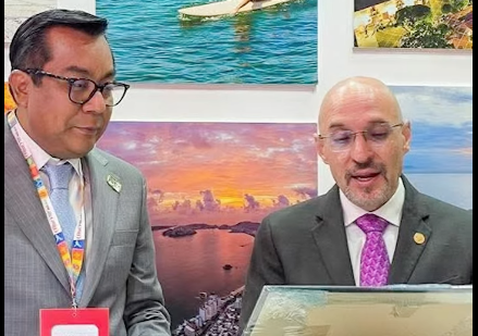 SECTUR Guerrero firma convenio con Concanaco Servytur en FITUR 2026