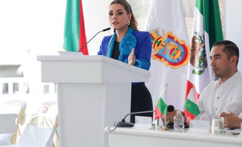 Evelyn Salgado conmemora el 176 aniversario de la instalación del Congreso Constituyente de Guerrero