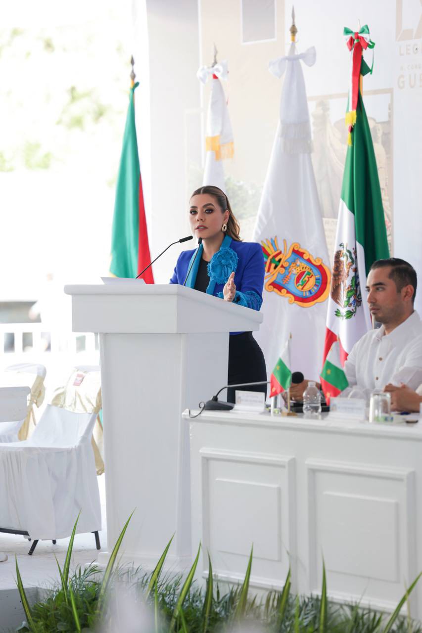 Evelyn Salgado conmemora el 176 aniversario de la instalación del Congreso Constituyente de Guerrero