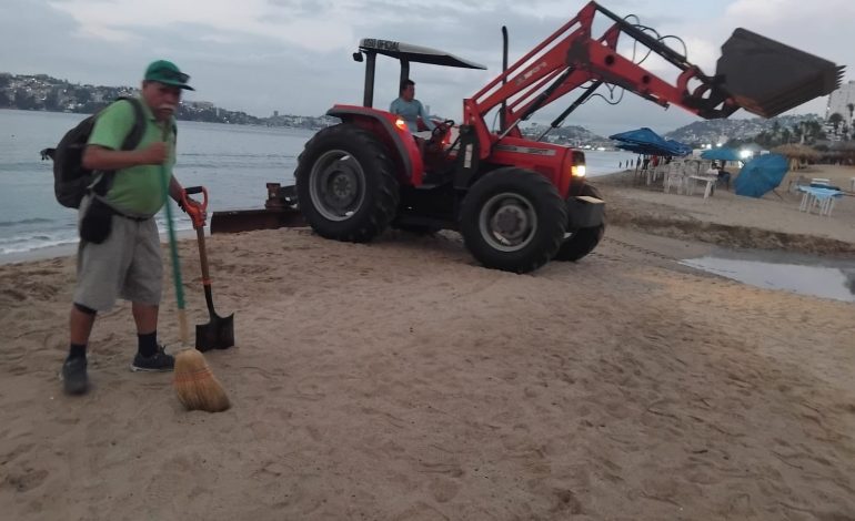 Refuerzan limpieza y vigilancia en playas de Acapulco durante fin de semana largo
