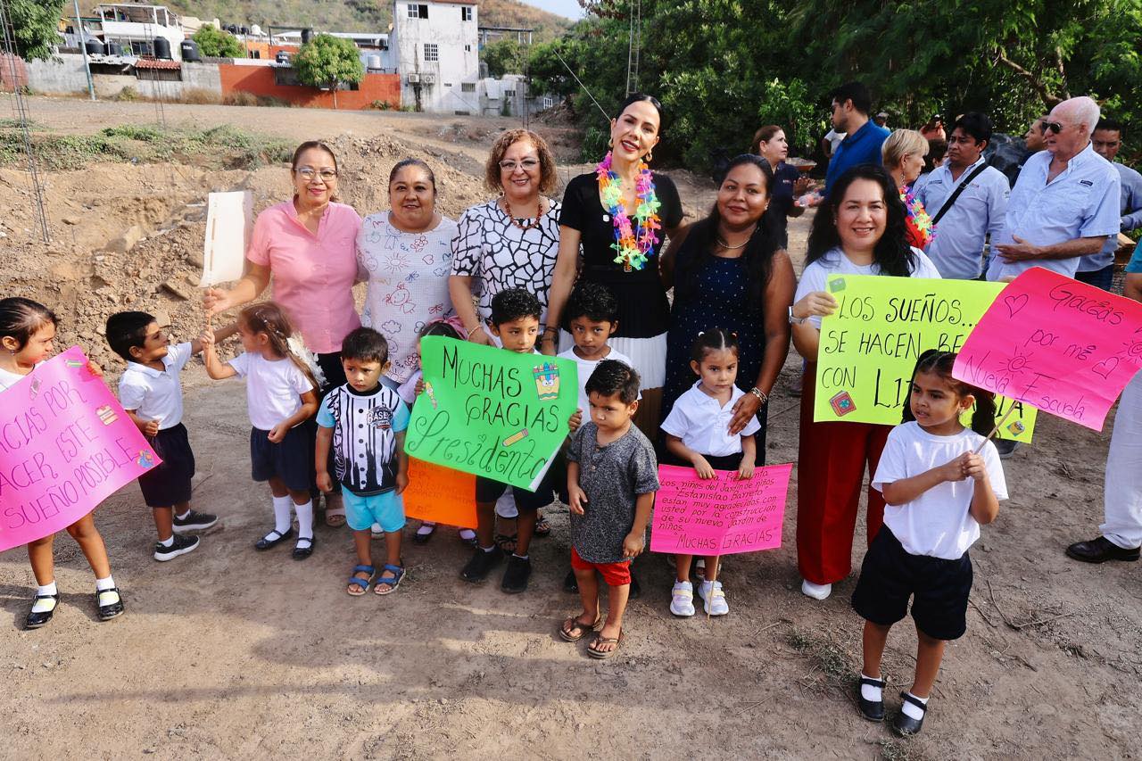Presidenta Lizette Tapia Castro da inicio a la construcción de Jardín de Niños en la zona de La Puerta