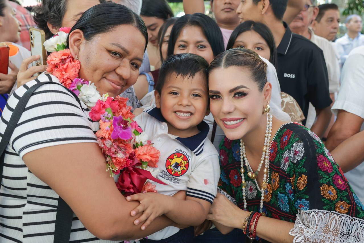 Más de 500 familias reciben certeza patrimonial en Zihuatanejo