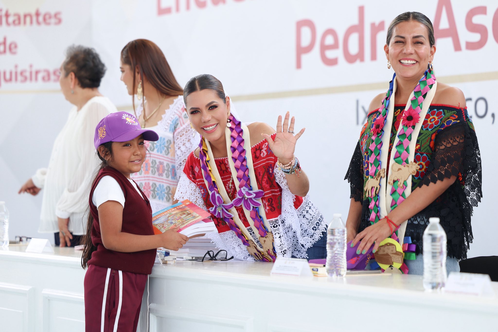 Anuncia Evelyn Salgado inversión superior a 6 mdp para obras y servicios en Ixcapuzalco