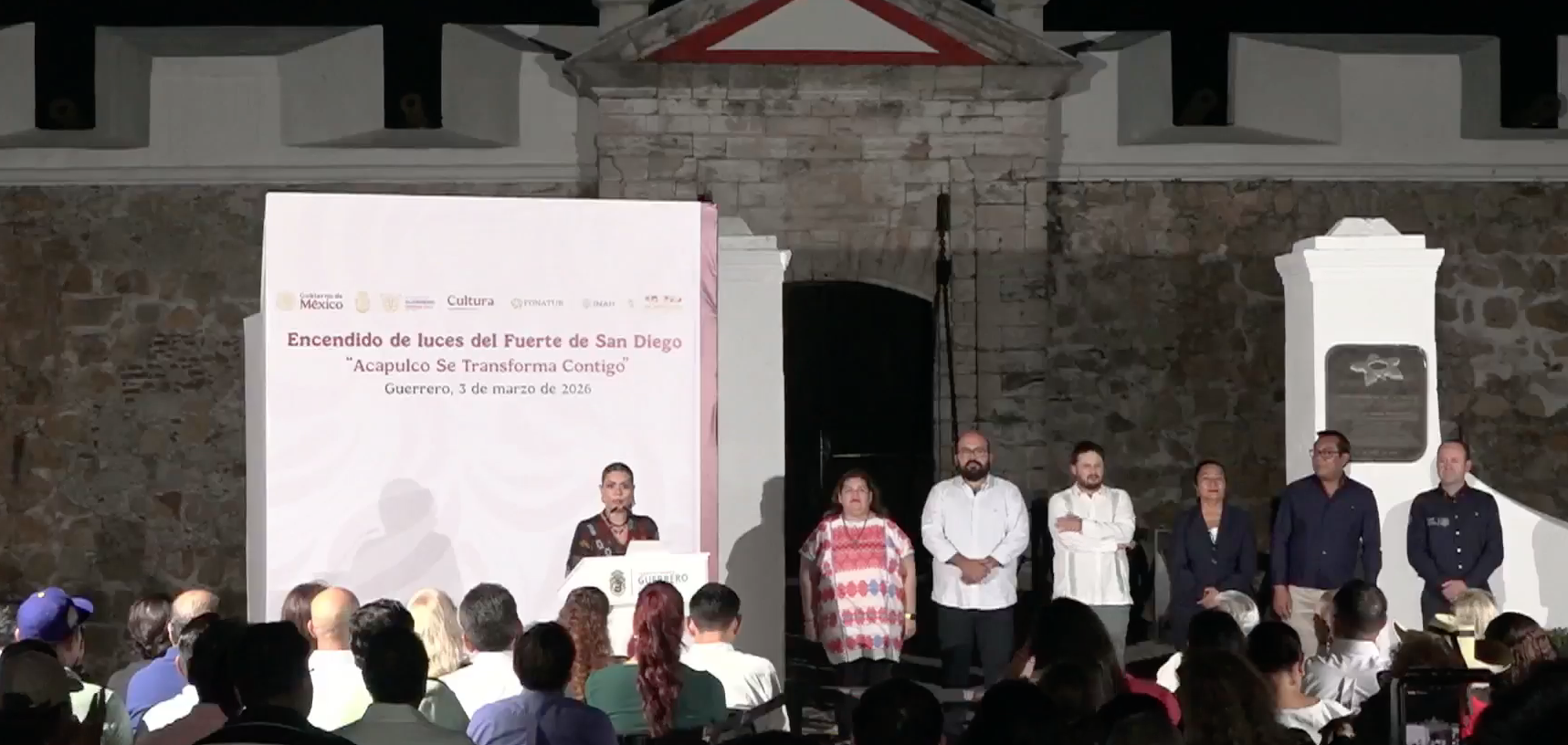 Evelyn Salgado encabeza encendido de luces en el Fuerte de San Diego, en Acapulco